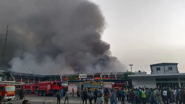 হযরত শাহজালাল আন্তর্জাতিক বিমানবন্দরের কার্গো ভিলেজে ভয়াবহ অগ্নিকাণ্ডের ঘটনায় আমি গভীর উদ্বেগ প্রকাশ করছি।