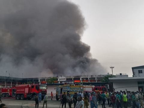 হযরত শাহজালাল আন্তর্জাতিক বিমানবন্দরের কার্গো ভিলেজে ভয়াবহ অগ্নিকাণ্ডের ঘটনায় আমি গভীর উদ্বেগ প্রকাশ করছি।