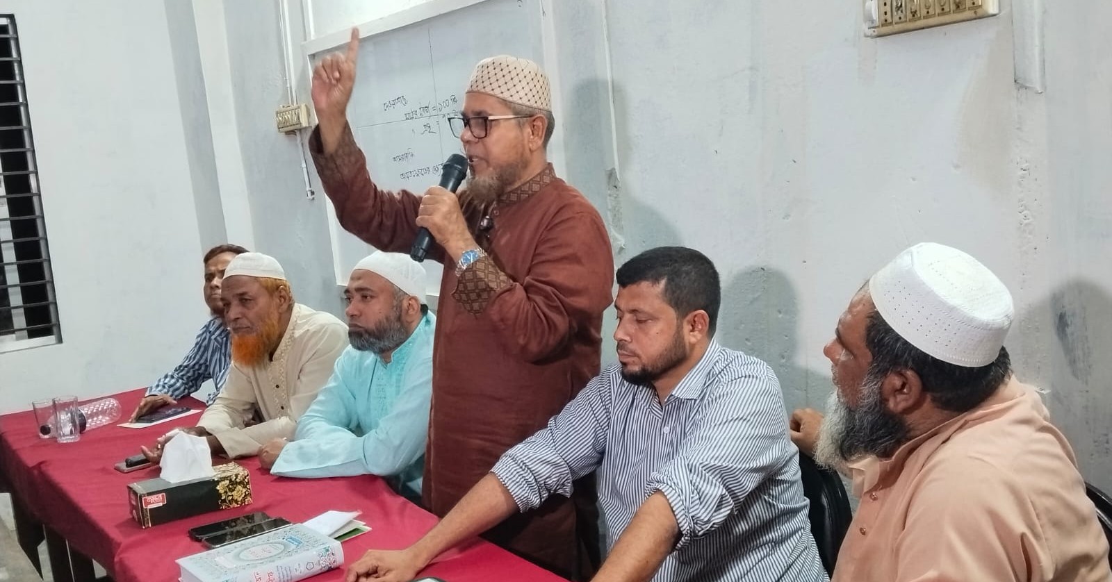 ঢাকা-৪ এর ৫৩ নং ওয়ার্ডে বিশিষ্ট ব্যক্তিবর্গদের নিয়ে মতবিনিময় সভা অনুষ্ঠিত